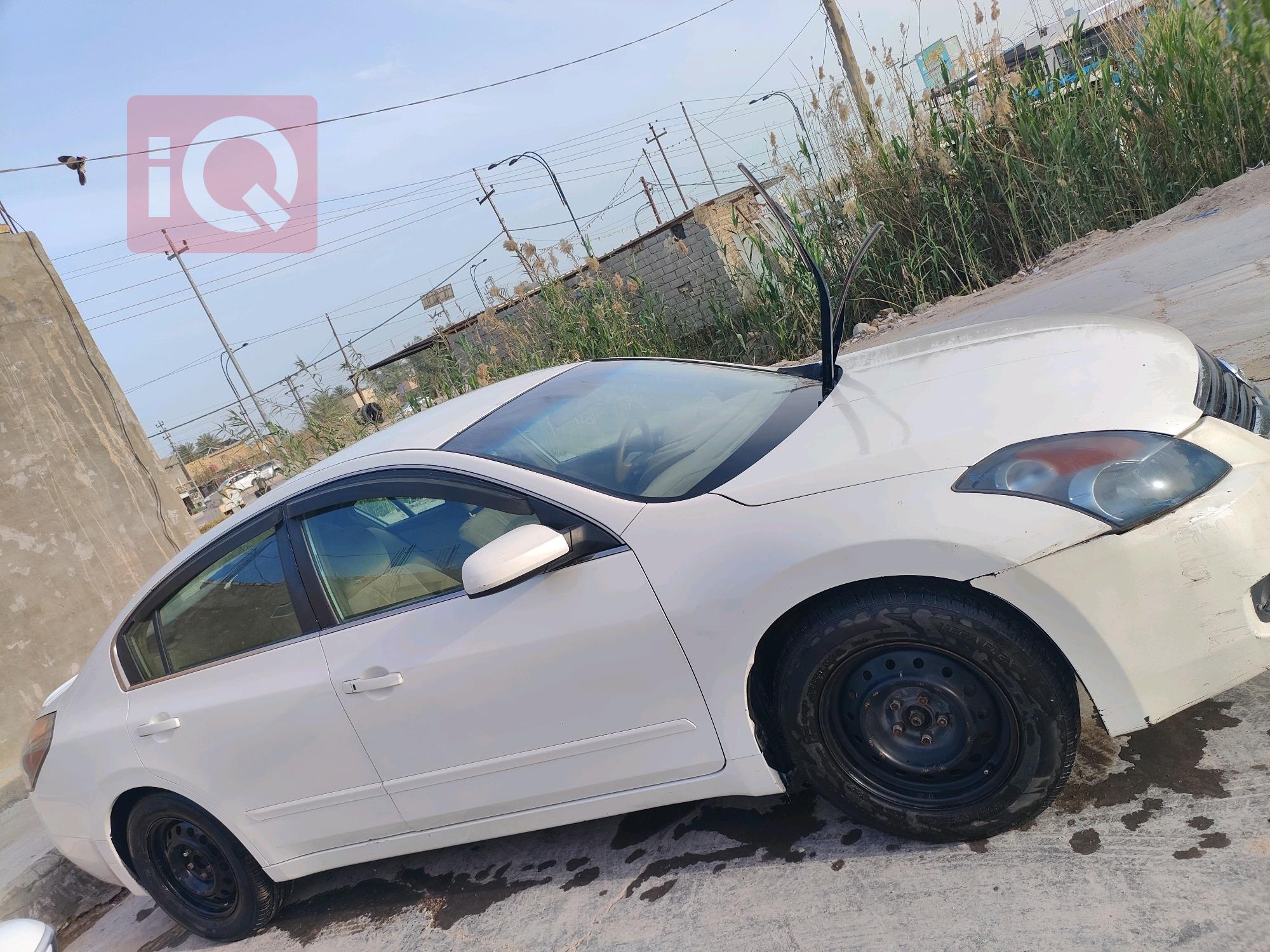 نيسان ألتيما